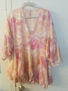 Pastel Pink Abstract V-Neck Flutter Sleeve Tunic